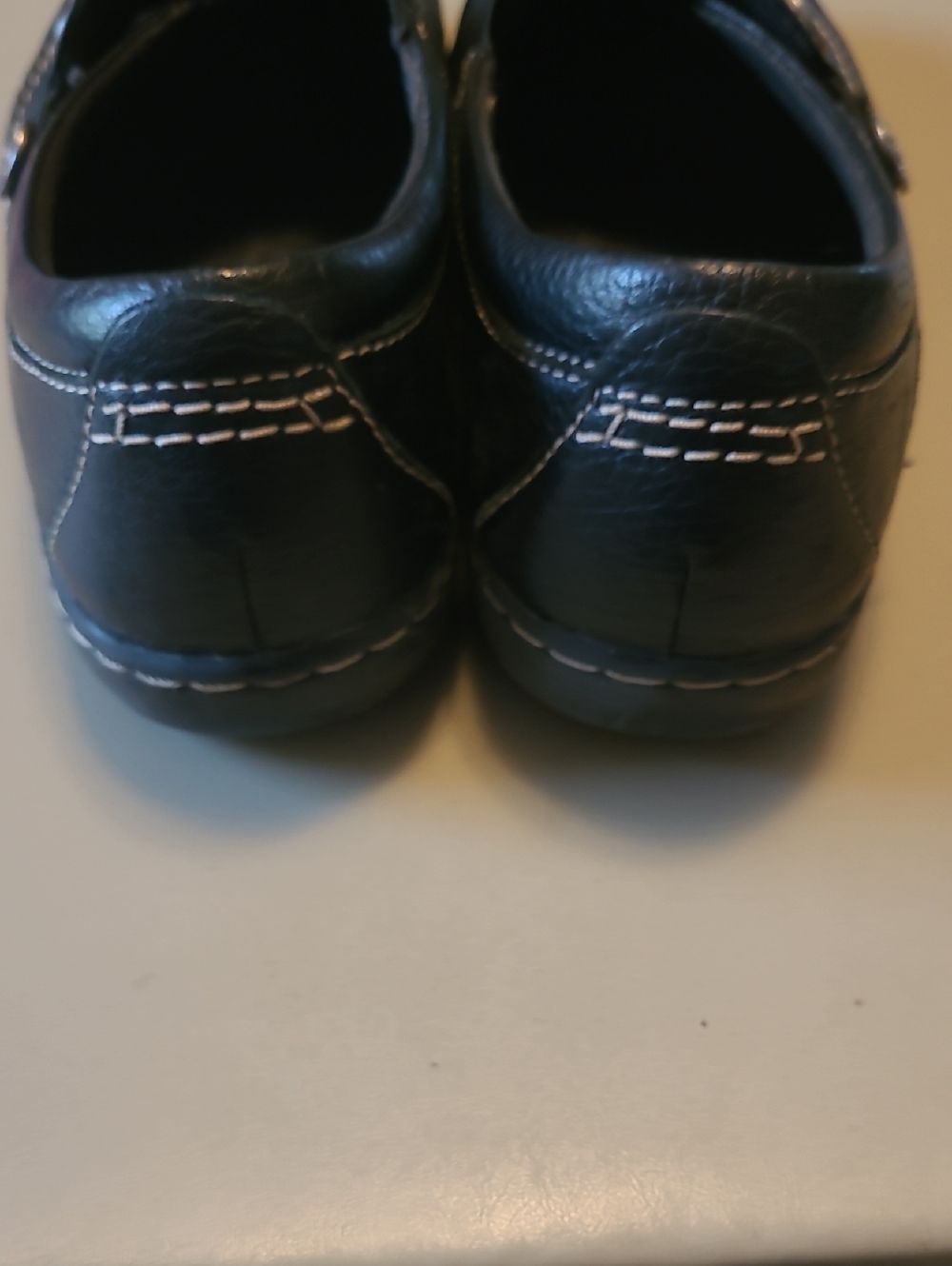 Clarks Brand Black Slip In Shoes With Button Sides.  Size 7-1/2M. - Picture 6 of 8